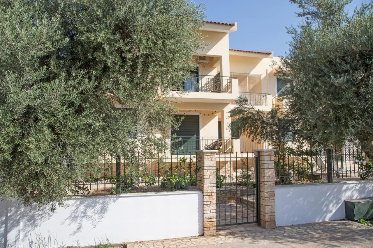 Oliva Holiday Homes Dhiyellótika Exterior foto