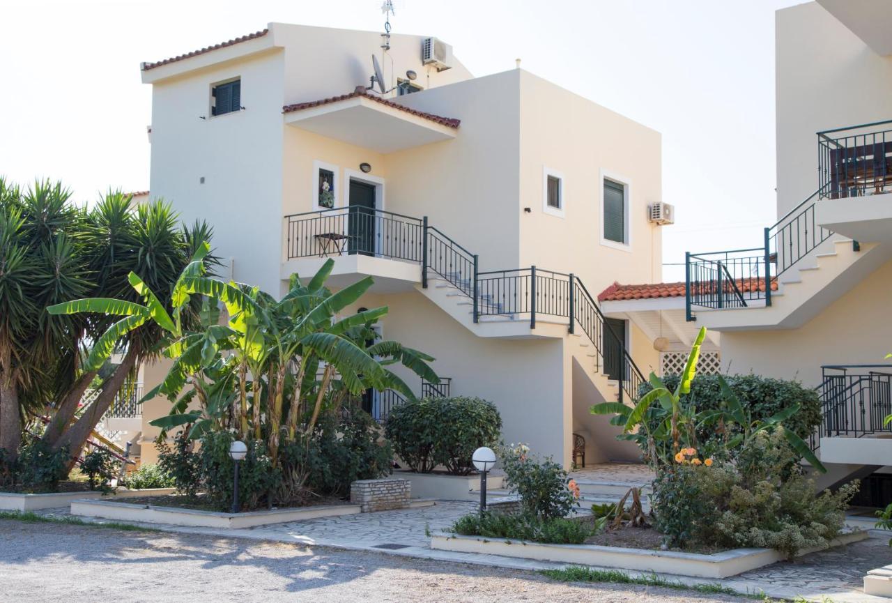 Oliva Holiday Homes Dhiyellótika Exterior foto
